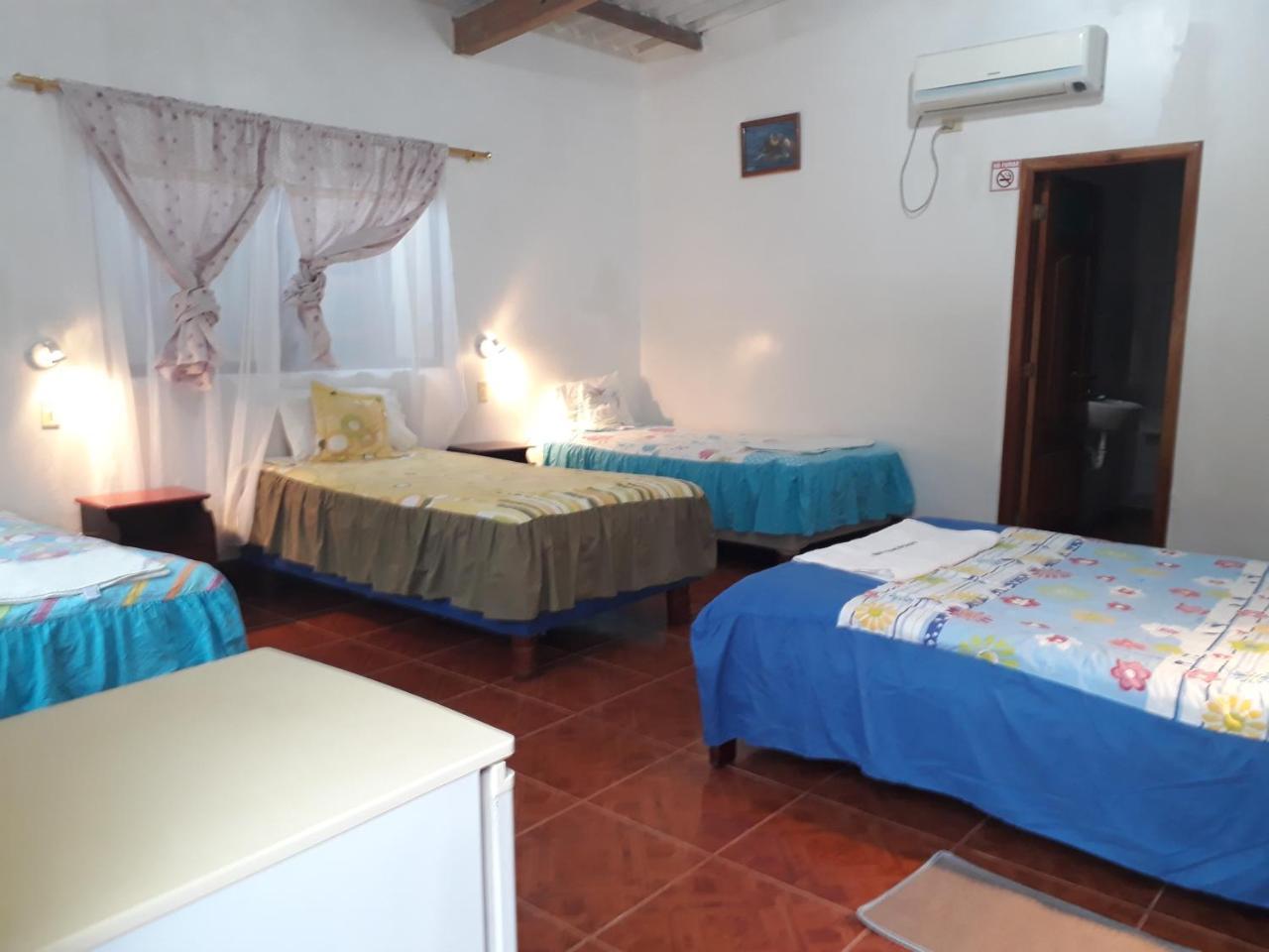 Hospedaje Mother Fanny Puerto Villamil Exterior photo