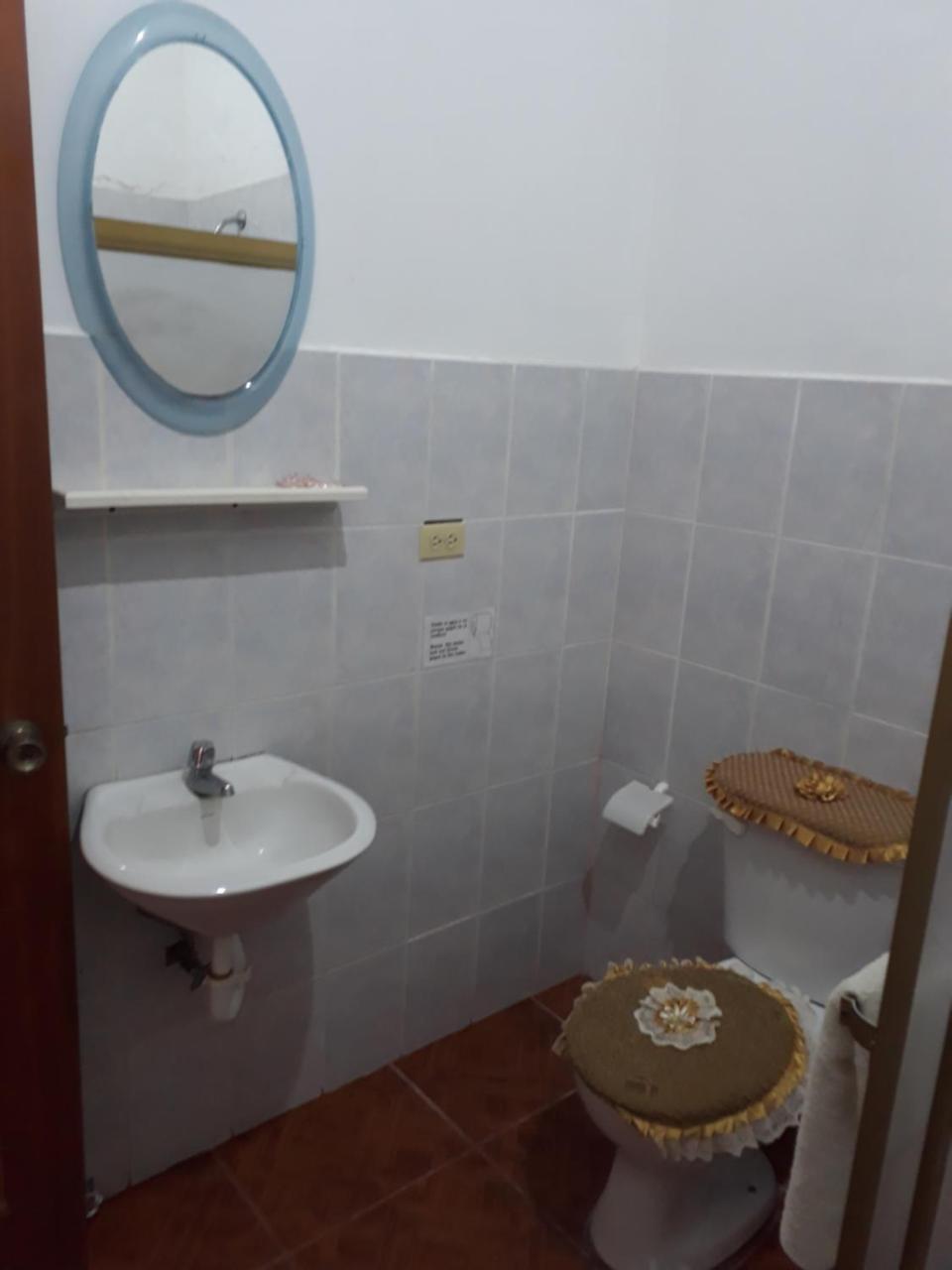 Hospedaje Mother Fanny Puerto Villamil Exterior photo