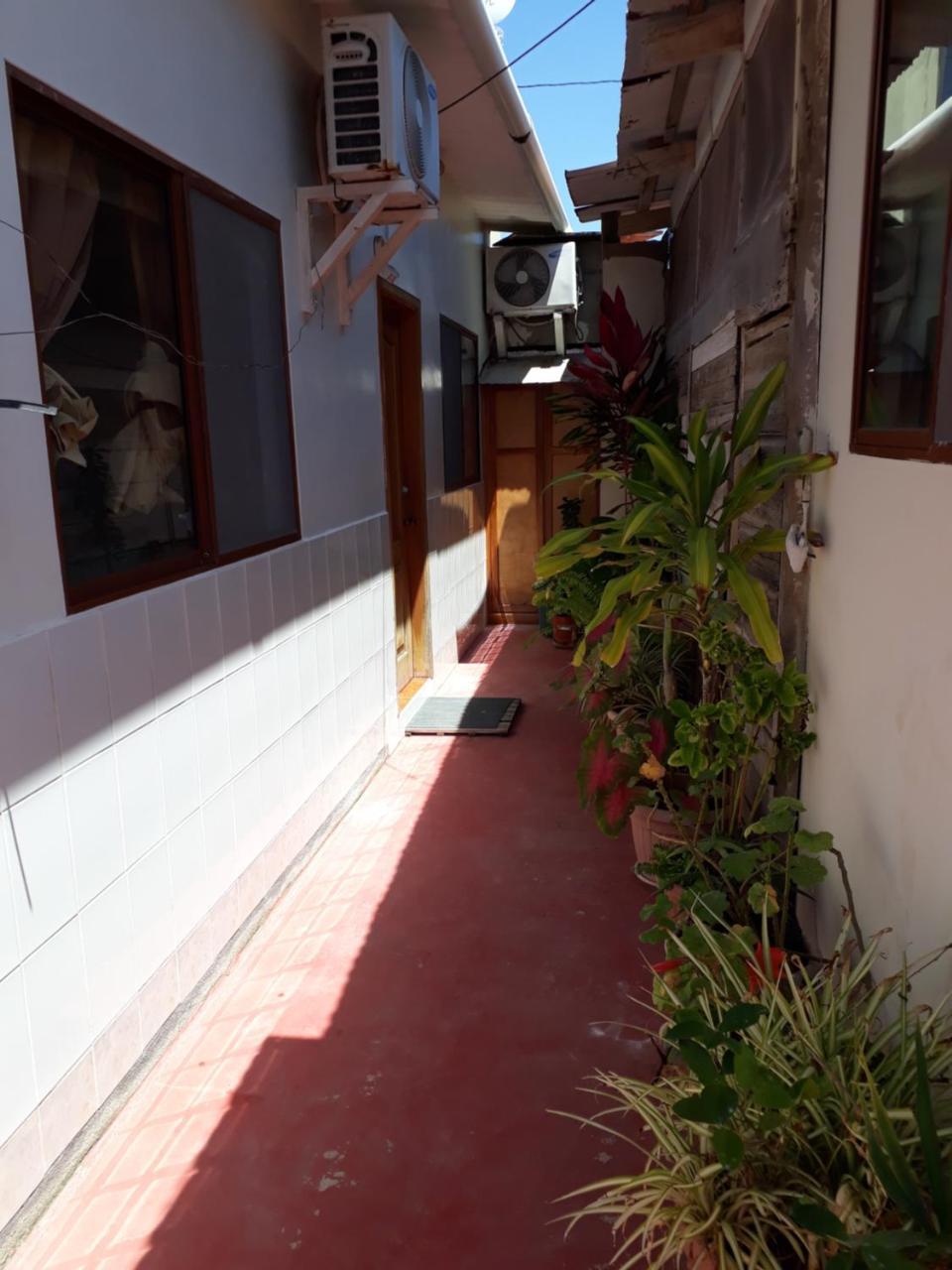 Hospedaje Mother Fanny Puerto Villamil Exterior photo