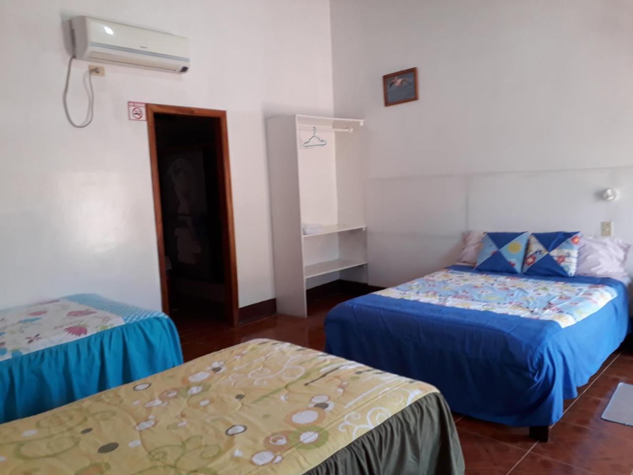 Hospedaje Mother Fanny Puerto Villamil Exterior photo